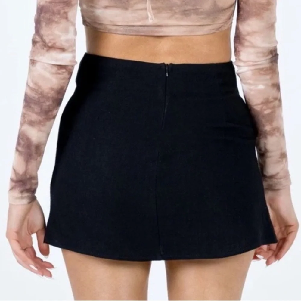 NWT Princess Polly Shelby Mini Skirt ✧ Black ✧ Size 4